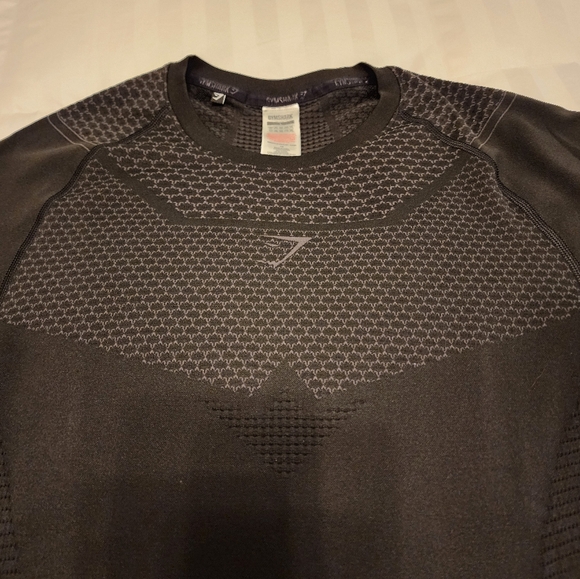 Gymshark Onyx Shortsleeve Top - Picture 2 of 5